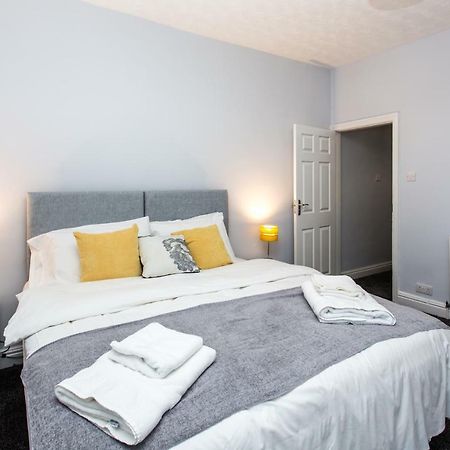 Northwood Park View Apartment Stoke-on-Trent ภายนอก รูปภาพ